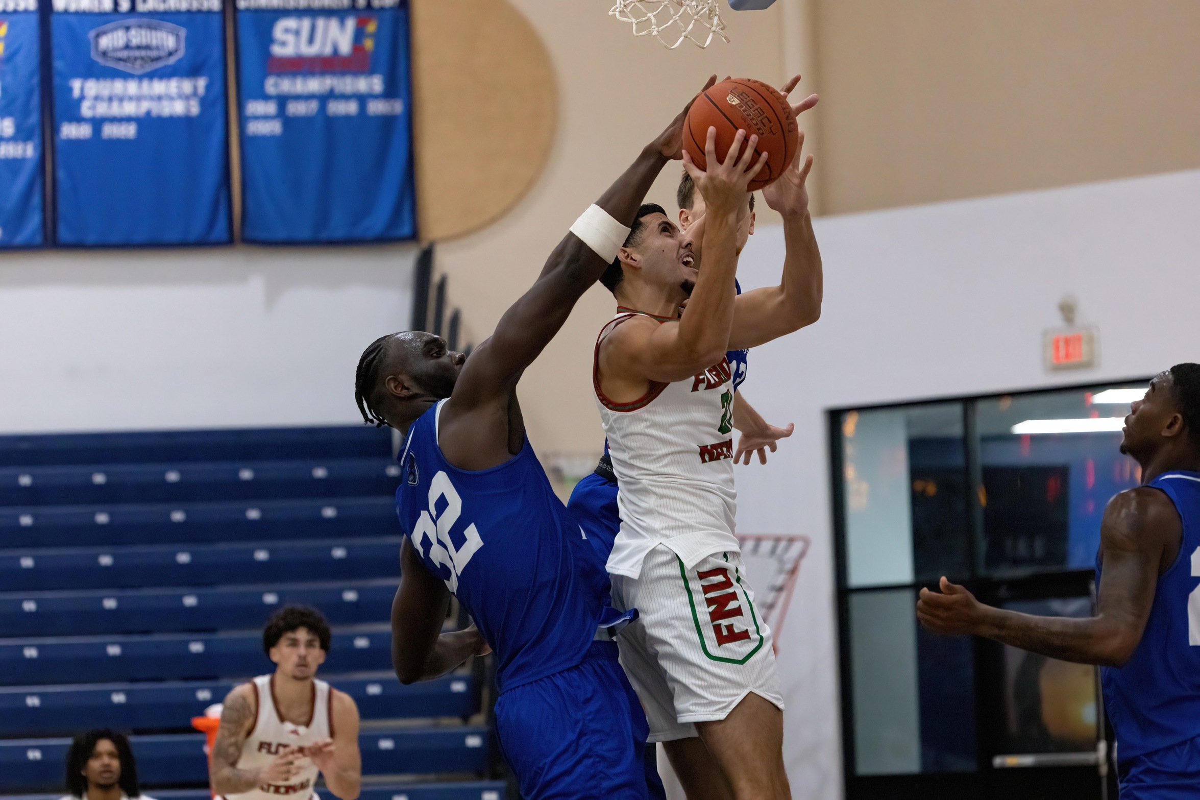 Buccaneers Defeat Florida National in Wire-to-Wire 80-63 Victory